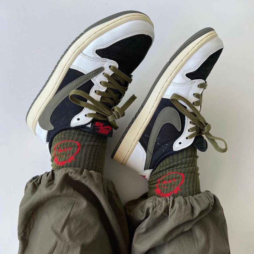 Nike Air Jordan 1 Low Travis Scott Olive