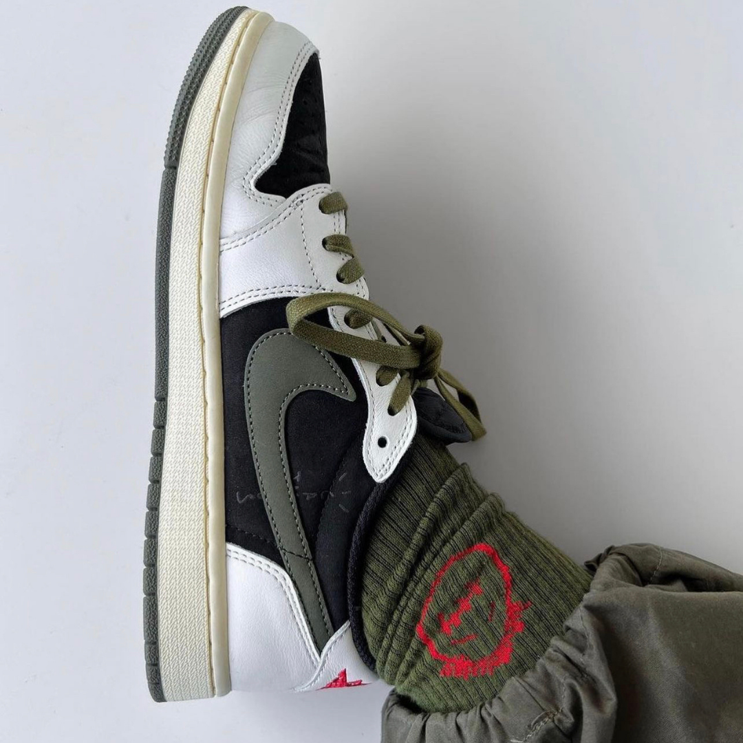 Nike Air Jordan 1 Low Travis Scott Olive