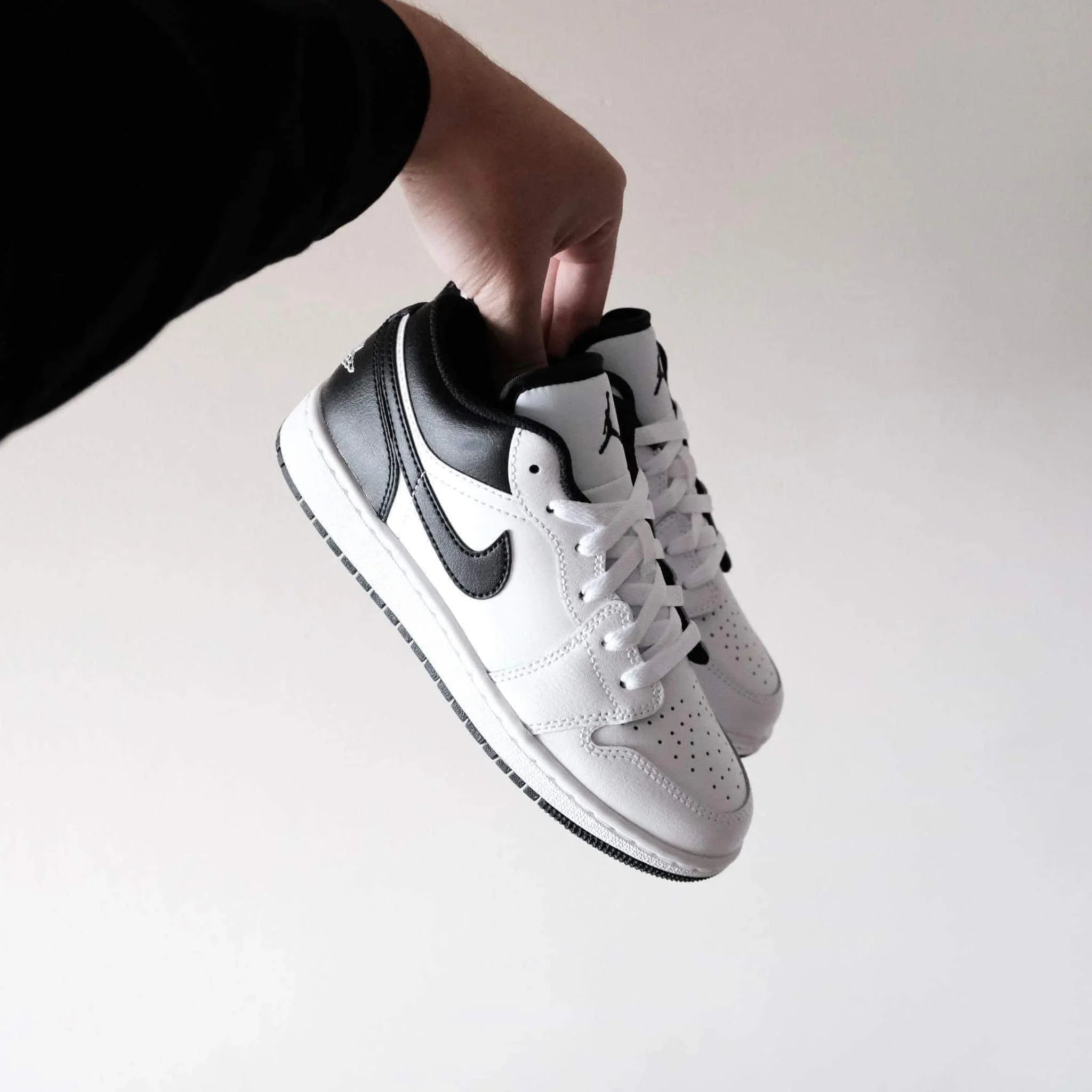 Air Jordan 1 Low White Black