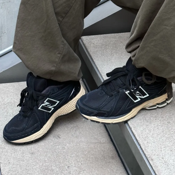 New Balance 1906R Black Taupe