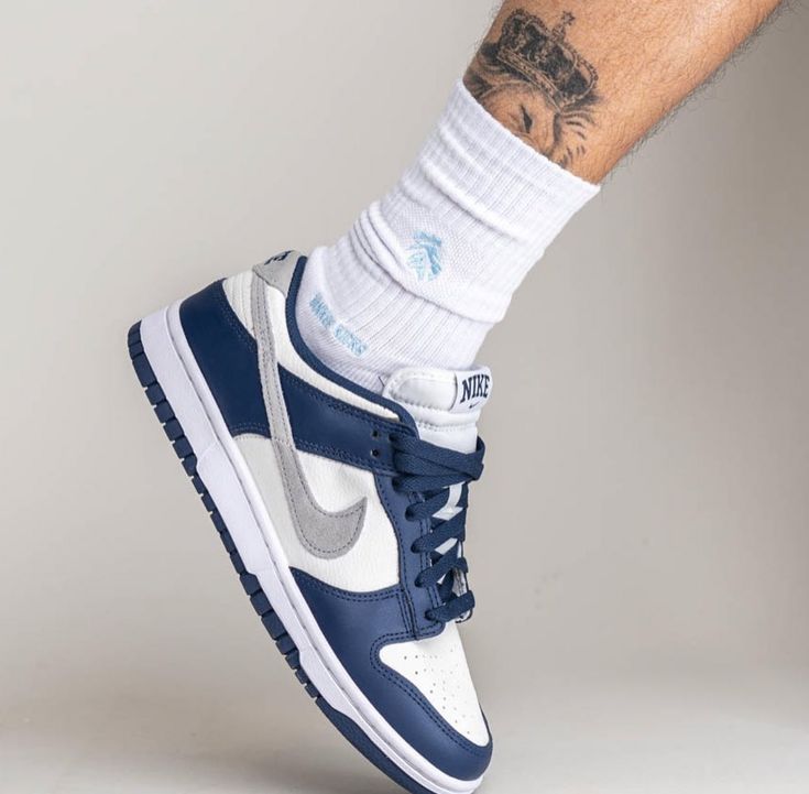 Nike Dunk Low Summit White Midnight Navy